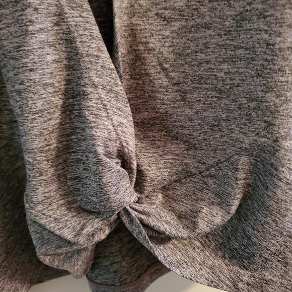 2/$10 Fabletics Blake Open Twist Back Tank Mix & Match With Same Deal - Picture 6 of 8